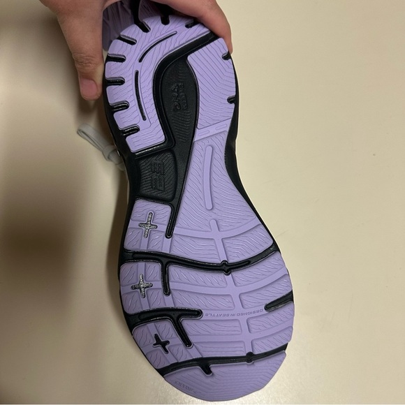 Brooks Running Women Adrenaline GTS 23 Purple Gray Black Shoes Size 8.5 WIDE - Picture 5 of 13